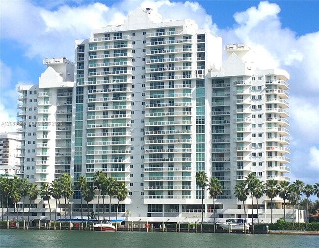 Building Photo - 5900 Collins Ave