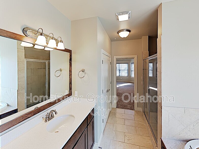 Building Photo - 15300 SE 57th St