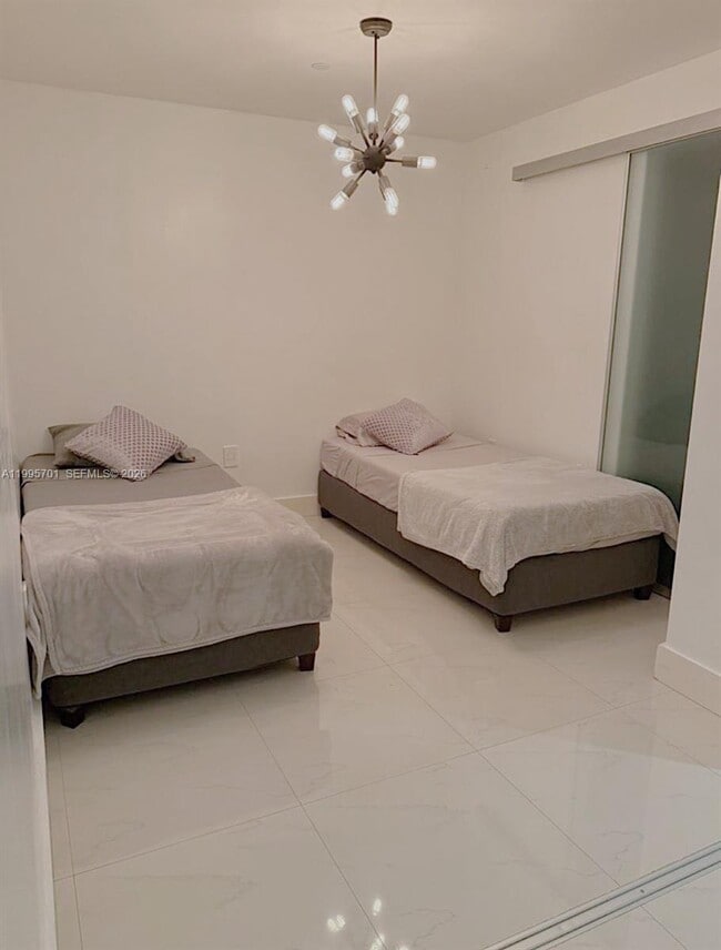 Building Photo - 900 Biscayne Blvd