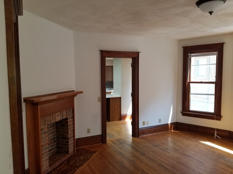 Building Photo - 23 N Hancock St