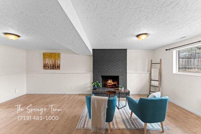 Building Photo - 1730 Hathaway Dr