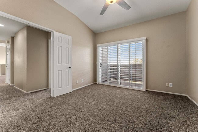 Building Photo - 1010 S Farralon Ln