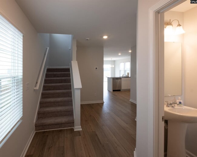 Building Photo - 921 S Desert Orch Ln