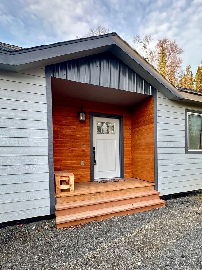 Building Photo - 748 Cahill Ln