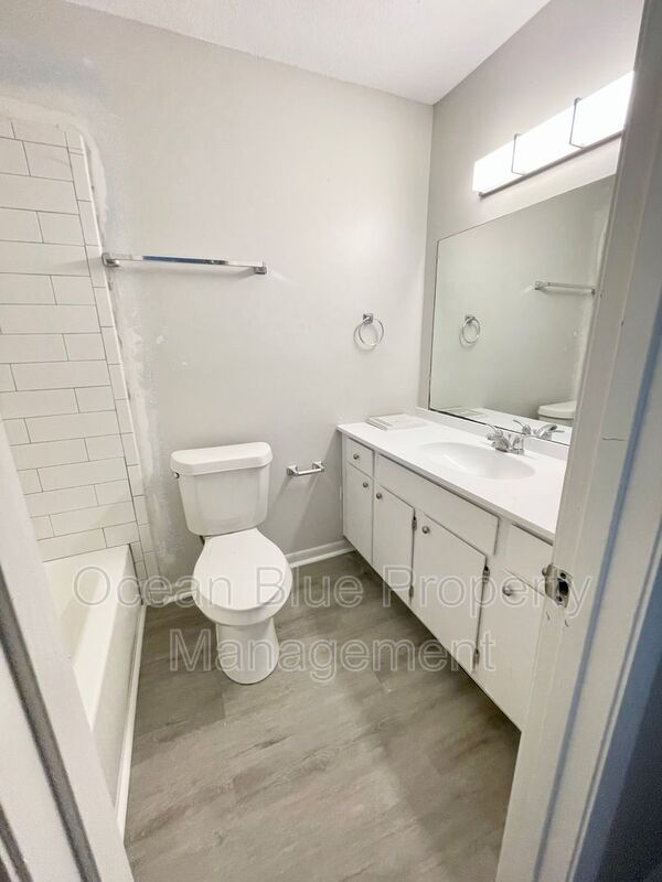 Building Photo - 12213 Armenia Gables Cir