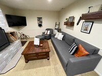 Building Photo - 11230 SW 90th Ave