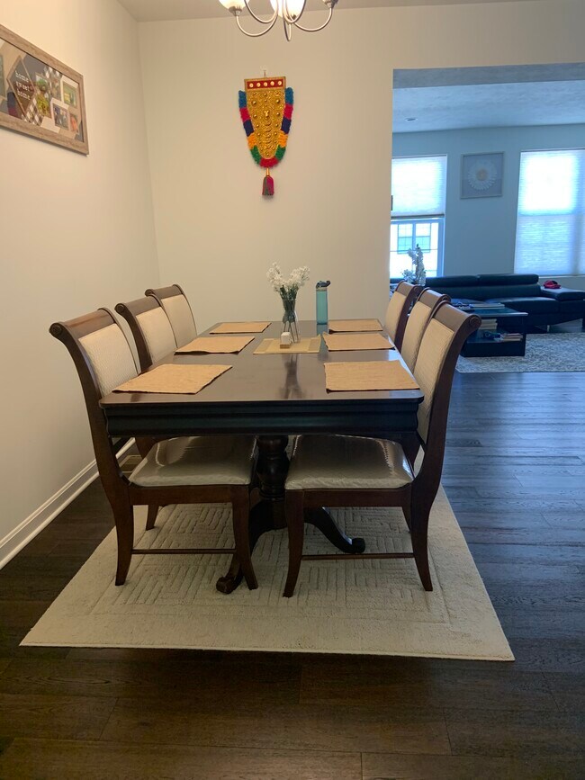 Dining - 304 Thurgood Dr
