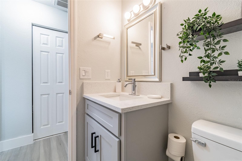 Building Photo - 14003 Ridgedale Way