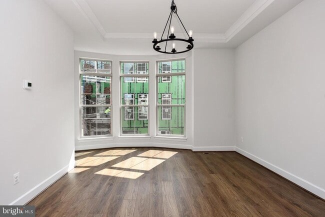 Building Photo - 20686 Glenmont Ter