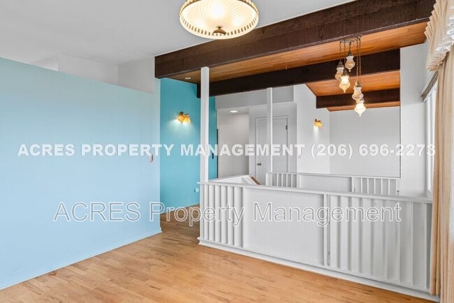 Building Photo - 7617 S Lakeridge Dr