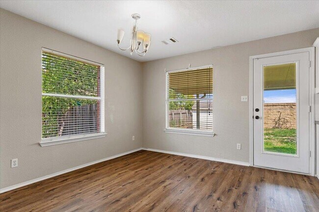 Building Photo - 1612 Rossport Bend