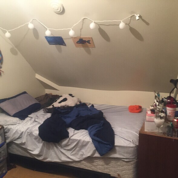 Building Photo - 904 Ackerman Ave