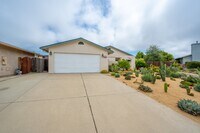 Building Photo - 885 Peregrine Ln