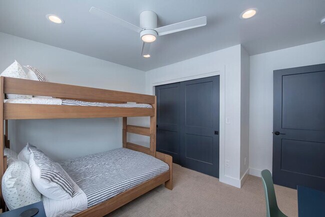 Building Photo - 85 Haverly St