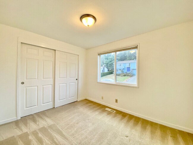 Building Photo - Great Home For Rent