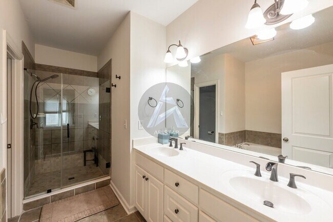 Building Photo - 1615 Ridenour Pkwy NW