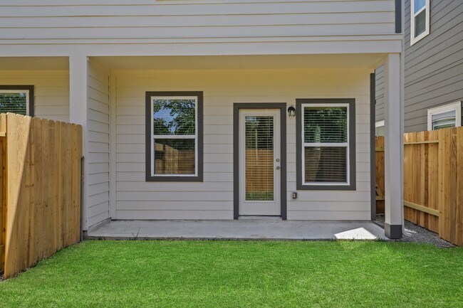 Building Photo - 13507 Axel Ln