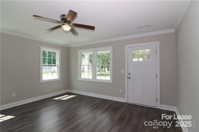 Building Photo - 3973 Newhall Dr NW