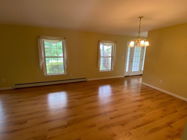 Building Photo - Coming Soon! Charming 3-Bedroom Home with ...