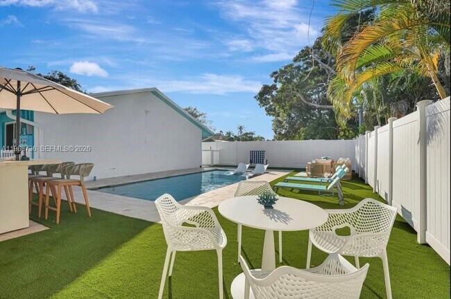 Building Photo - 1319 SW 30th St