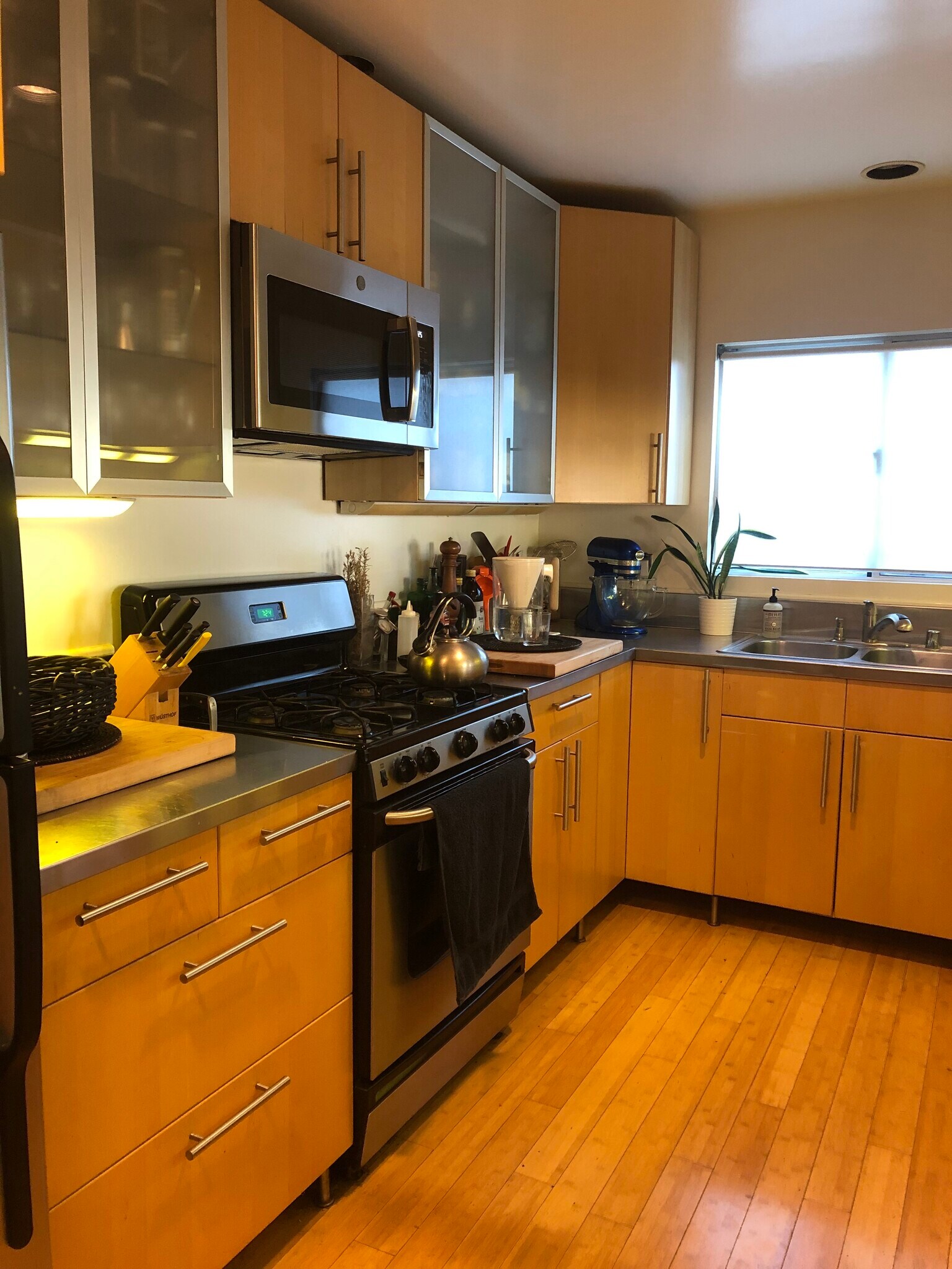 Building Photo - 3412 Helms Ave