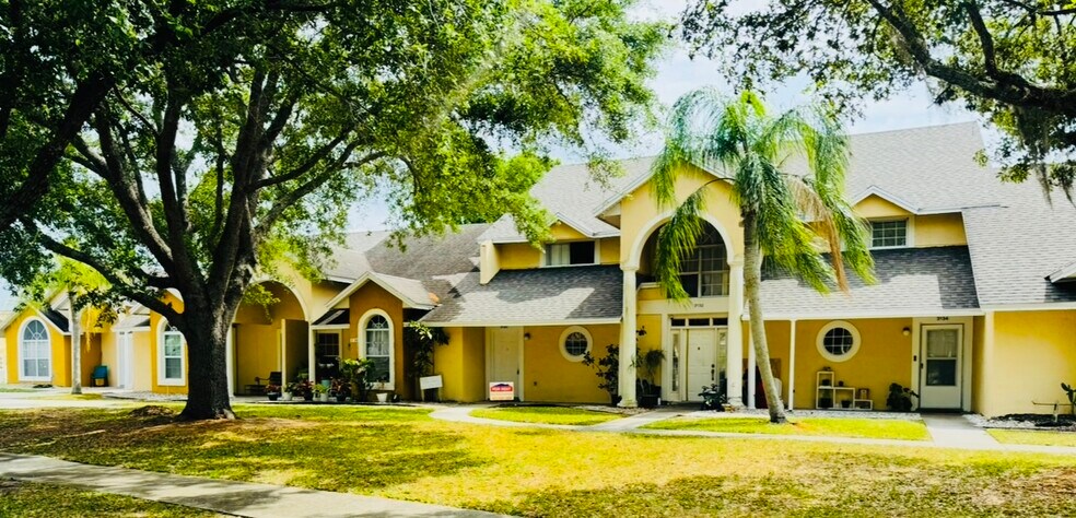 Primary Photo - 3130 Enclave Ct