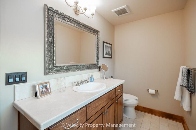 Building Photo - Beautiful Westside Craftsman | Prime Bend Location