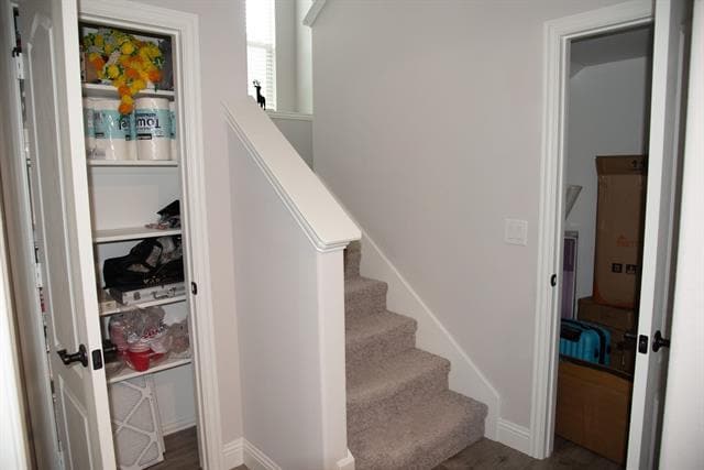 Building Photo - 809 Woodview Ct