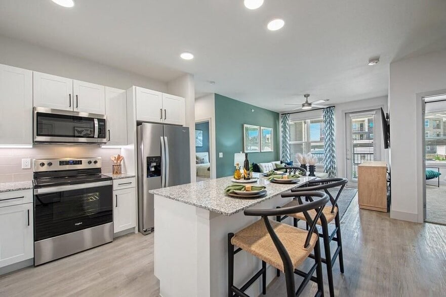 Building Photo - 1051 N Farm to Market 1660