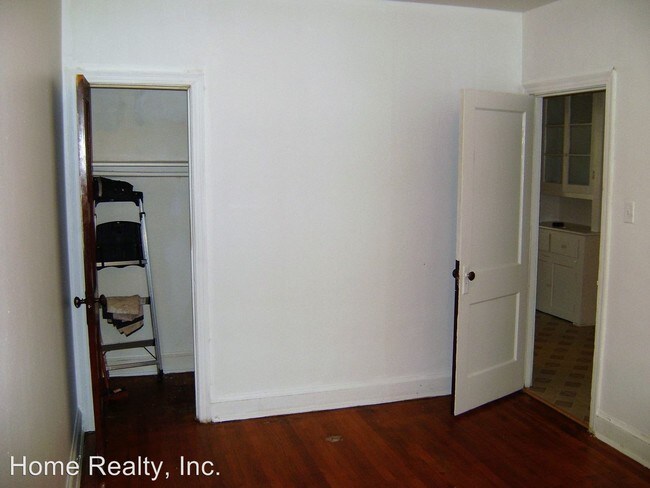 Building Photo - 1733 Minnesota Ave SE