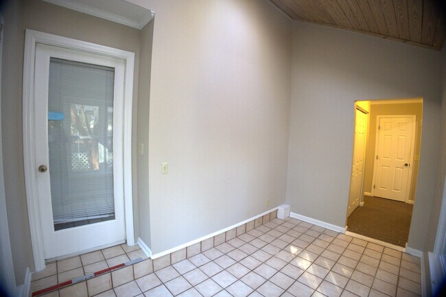 Building Photo - 313 Palomino Path