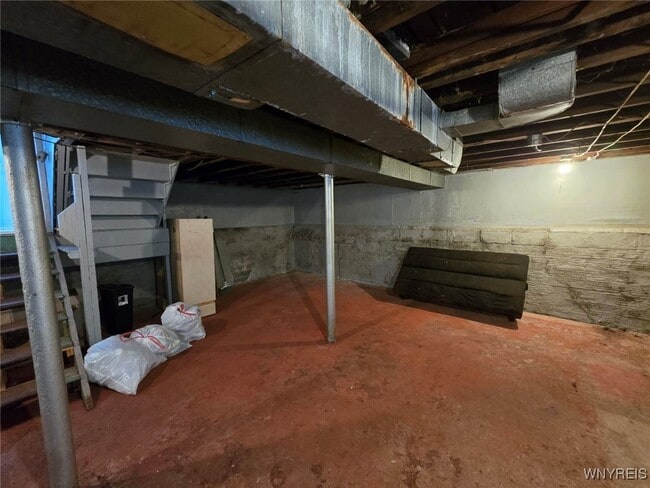 Building Photo - 693 Lasalle Ave