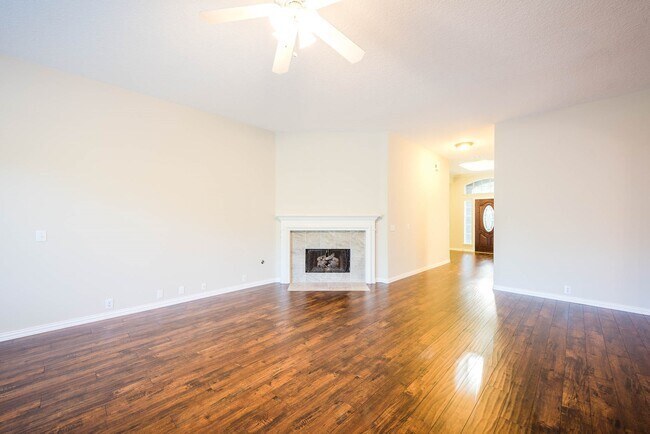 Building Photo - 3231 Pedernales Trails Ln