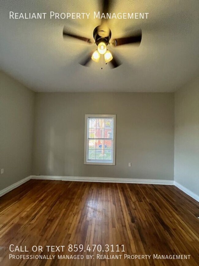 Building Photo - 505 Broadway-