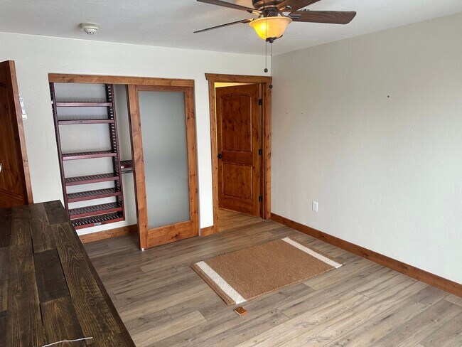 Building Photo - 3305 Columbine Dr