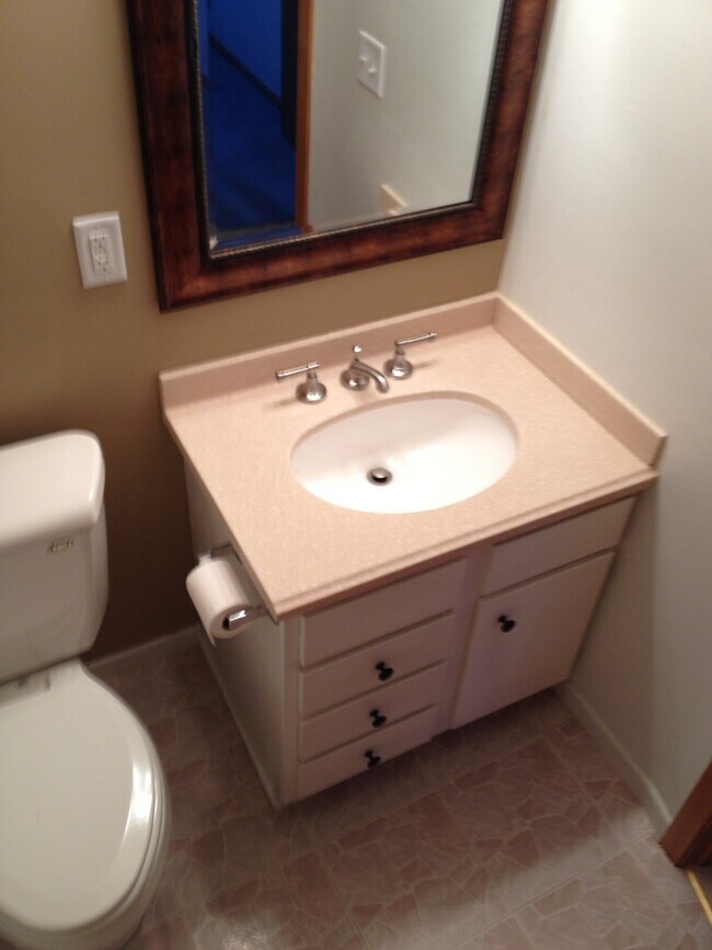 Building Photo - 7601 W 101st St