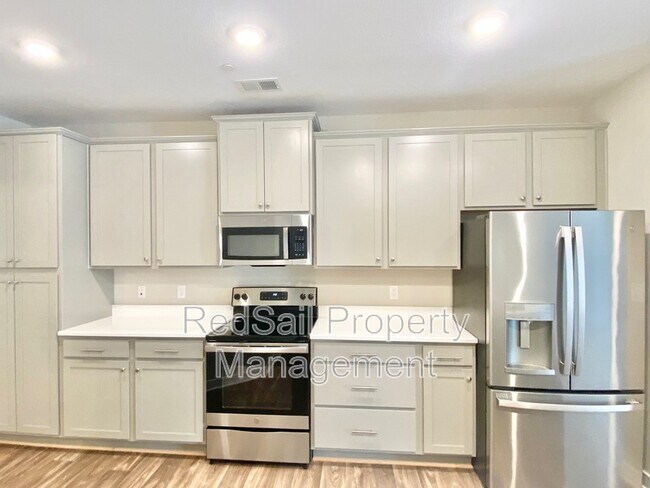 Building Photo - 1008 Celia Ct