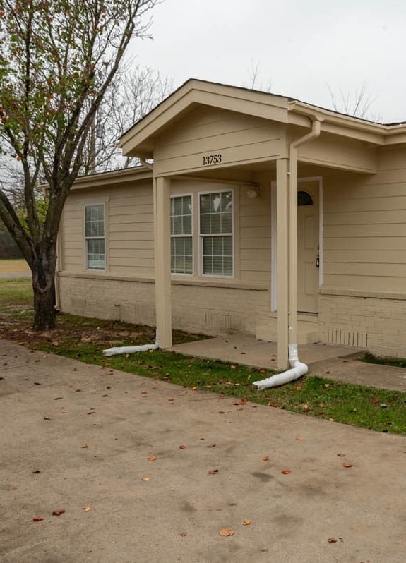 Primary Photo - 13753 Biggs St