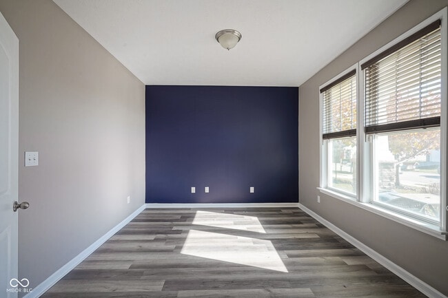 Building Photo - 5764 Bluff View Ln