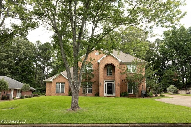 Building Photo - 110 Little John Ln