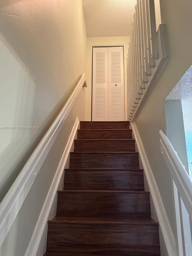 Building Photo - 16682 Hemingway Dr