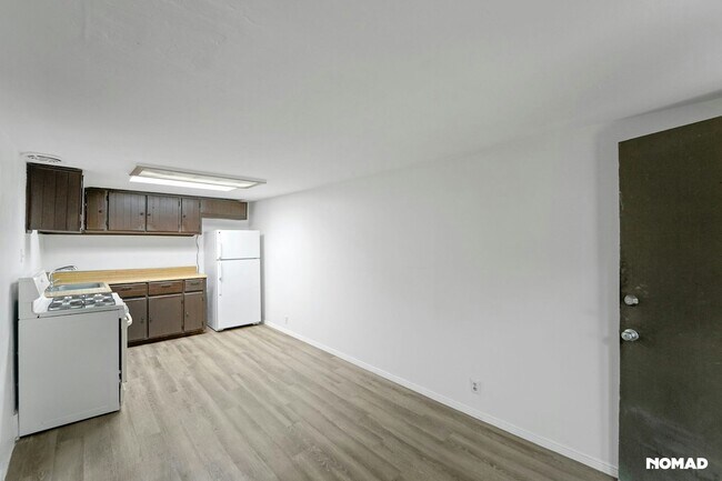 Building Photo - 127 N 1st Ave