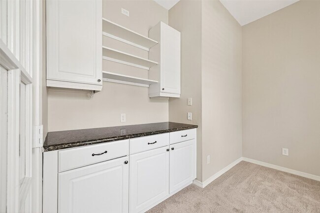 Building Photo - 24919 Corbin Gate Dr