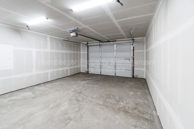 Building Photo - 1717 N Manifold Ln