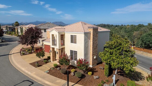 Building Photo - 5592 Diamond Ridge Dr