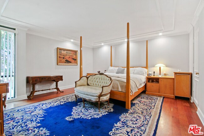 Building Photo - 9303 Burton Wy