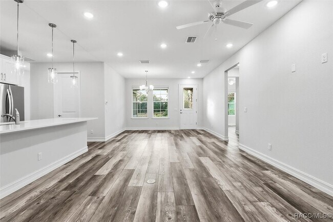 Building Photo - 4195 N Pink Poppy Dr