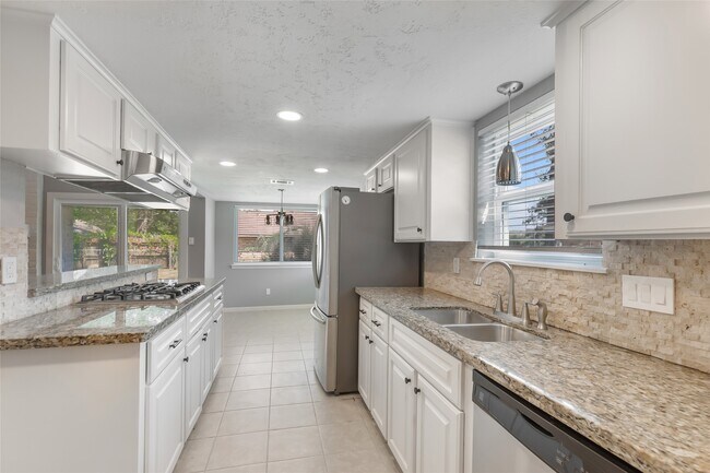 Building Photo - 24610 Green Moss Dr