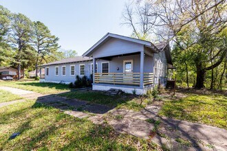 Building Photo - 1830DUPLEX