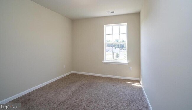 Building Photo - 121 Mazzeo Dr